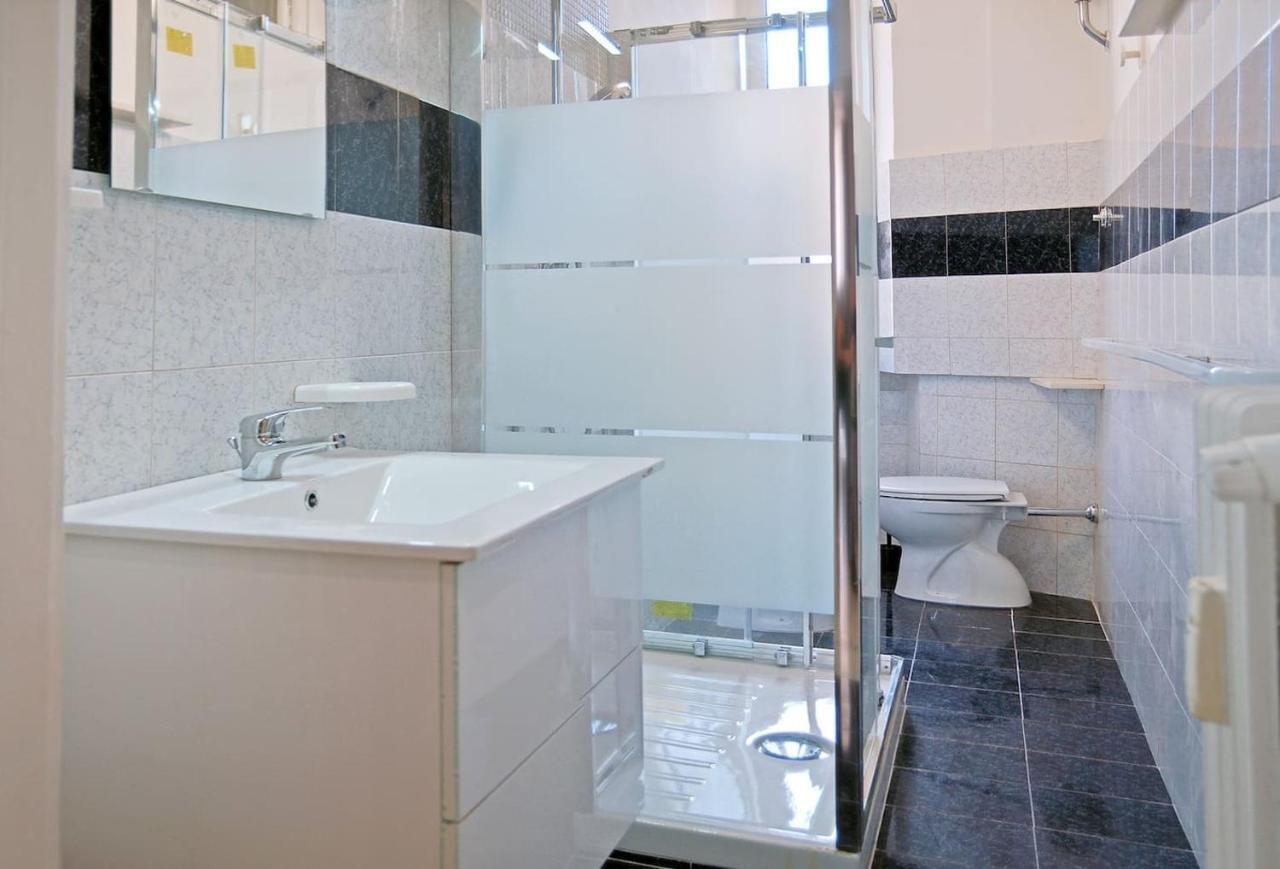 Guardabassi Collection - Vatican White By Varental Rome Bagian luar foto