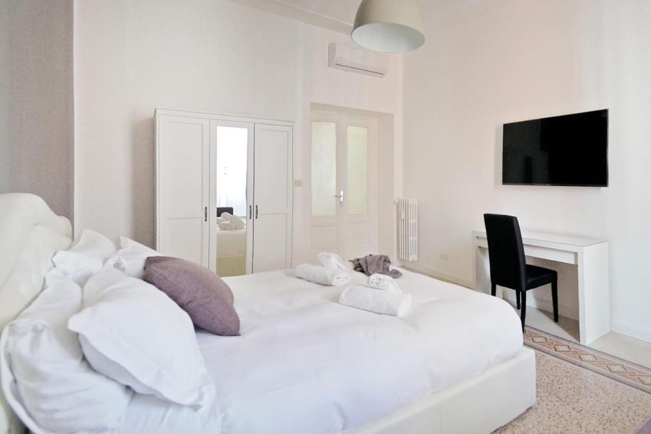 Guardabassi Collection - Vatican White By Varental Rome Bagian luar foto